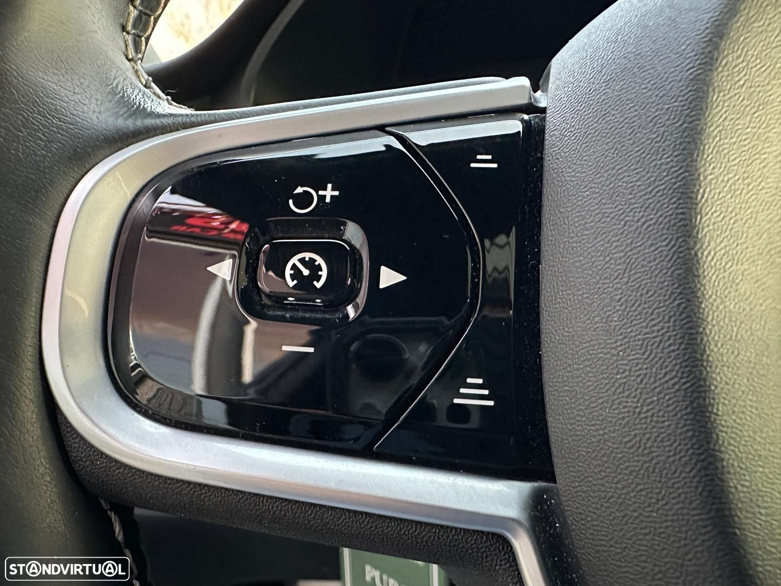 Volvo S60 2.0 T8 PHEV R-Design AWD - 48