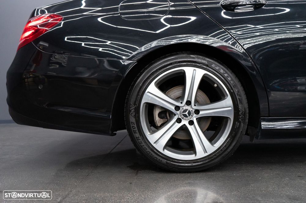 Mercedes-Benz E 220 d 9G-TRONIC AMG Line - 14