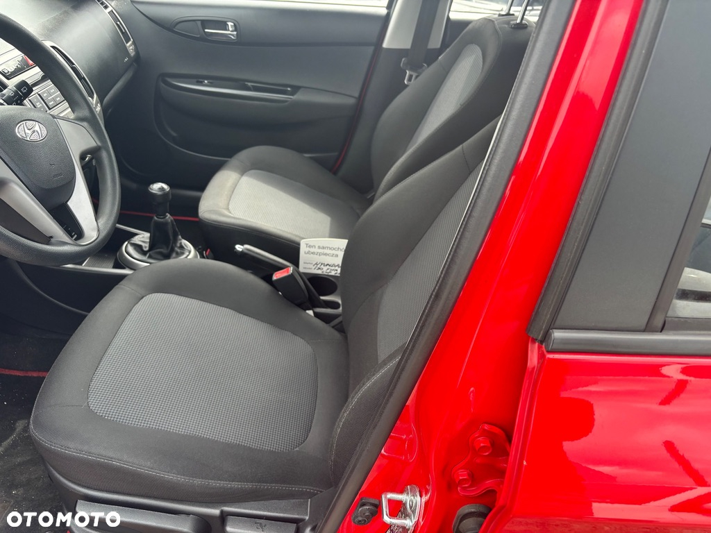 Hyundai i20 1.2 Fifa World Cup Edition - 33