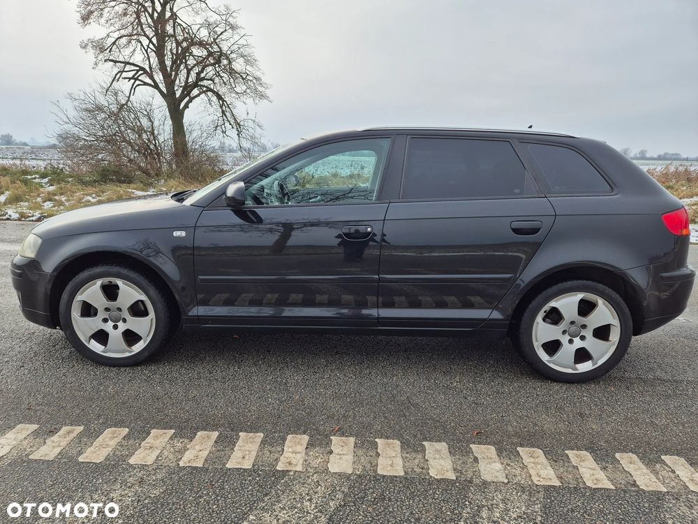 Audi A3 Sportback - 3