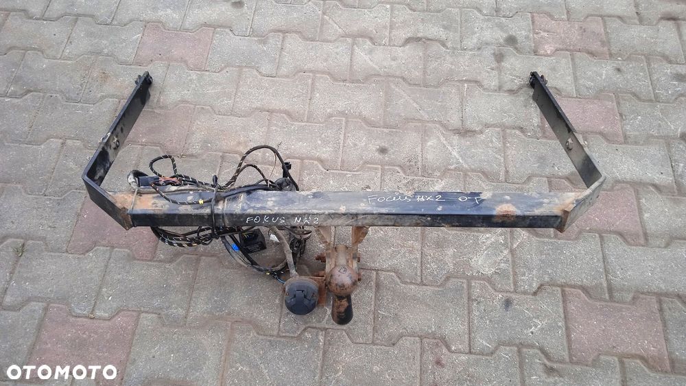 Hak Ford Focus MK2 3D HB Bosal 029421 Moduł 52400006 - 1