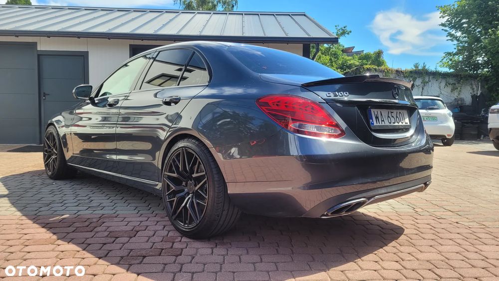 Mercedes-Benz Klasa C 300 7G-TRONIC - 8