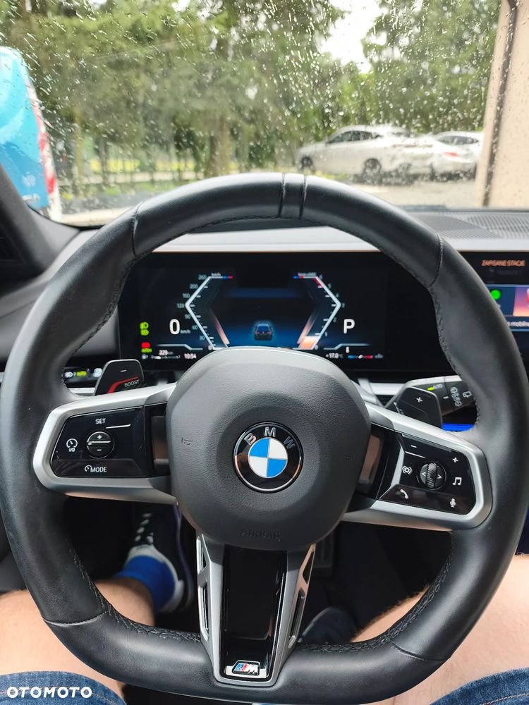 BMW Seria 5 520d xDrive mHEV - 28