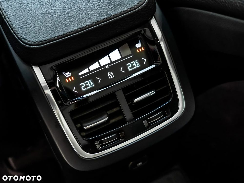Volvo XC 90 T8 AWD Plug-In Hybrid Inscription 7os - 36