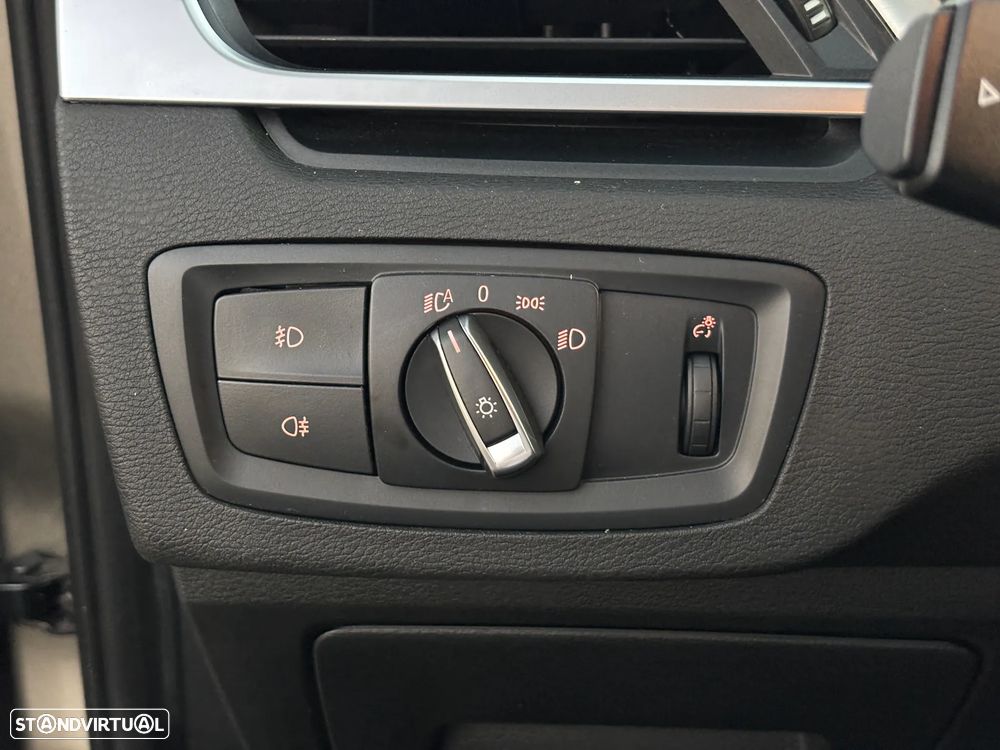 BMW X1 18 d sDrive Auto xLine - 15