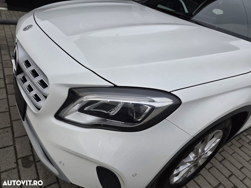Mercedes-Benz GLA 200 d 4MATIC Aut. - 9