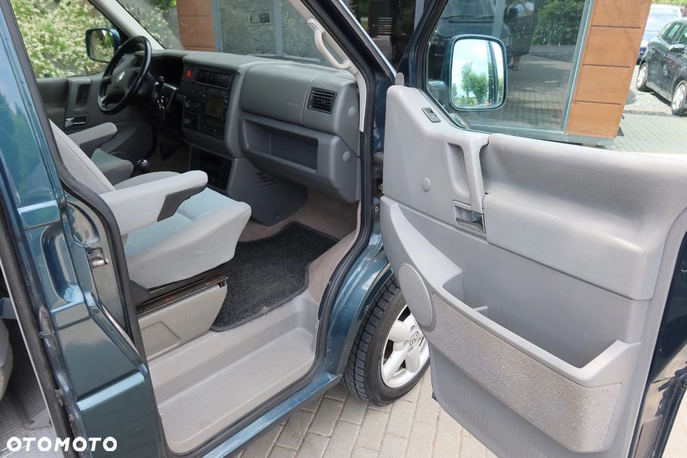 Volkswagen Multivan - 17