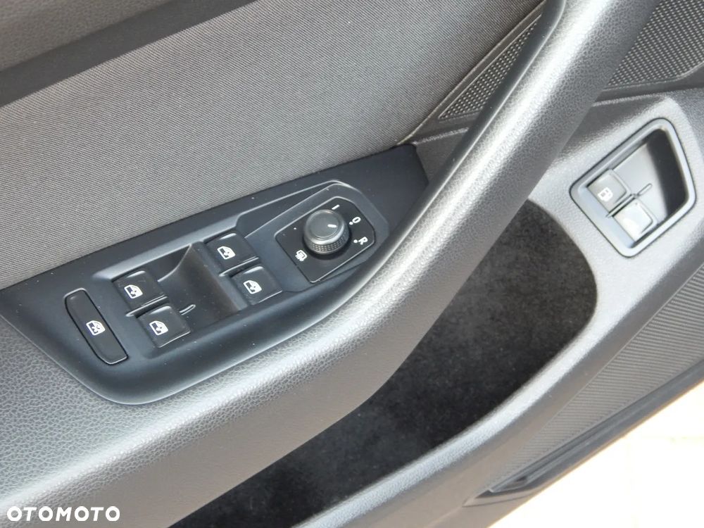 Volkswagen Passat - 13