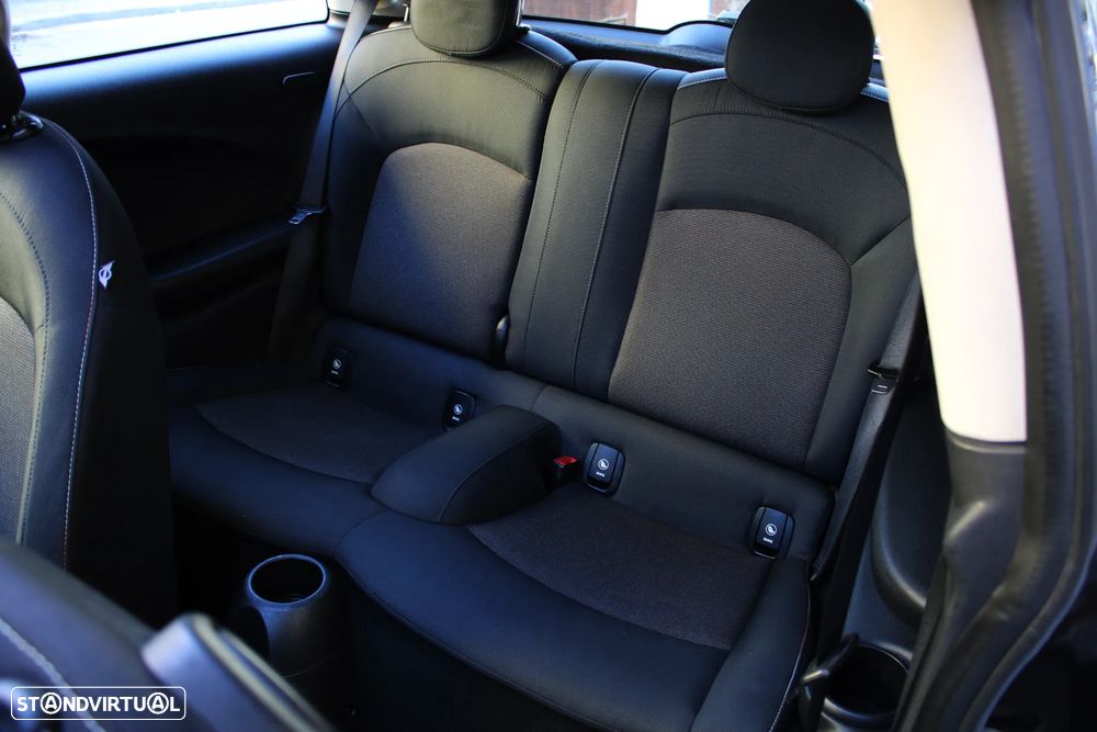 MINI 3 Portas Cooper D Metropolitan - 8