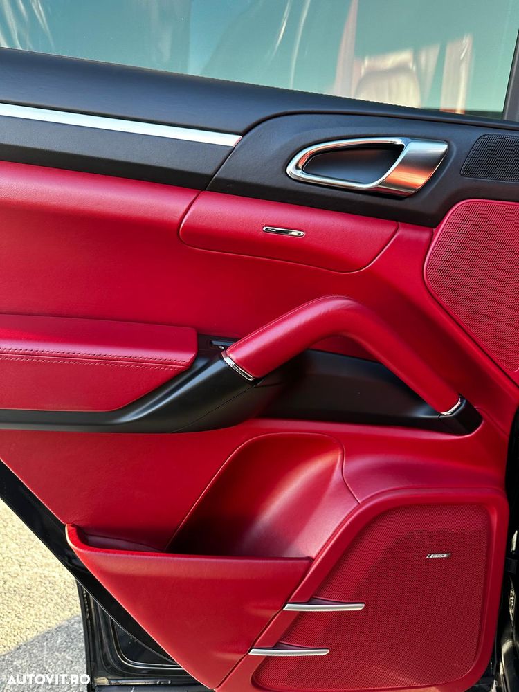 Porsche Cayenne - 13