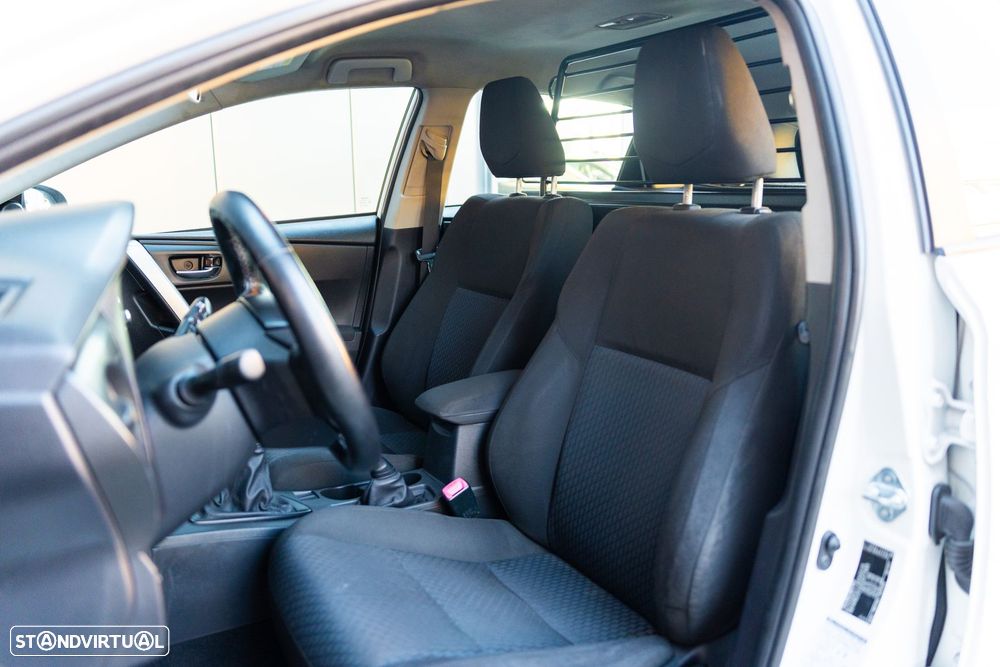 Toyota Auris 1.4 D-4D - 7