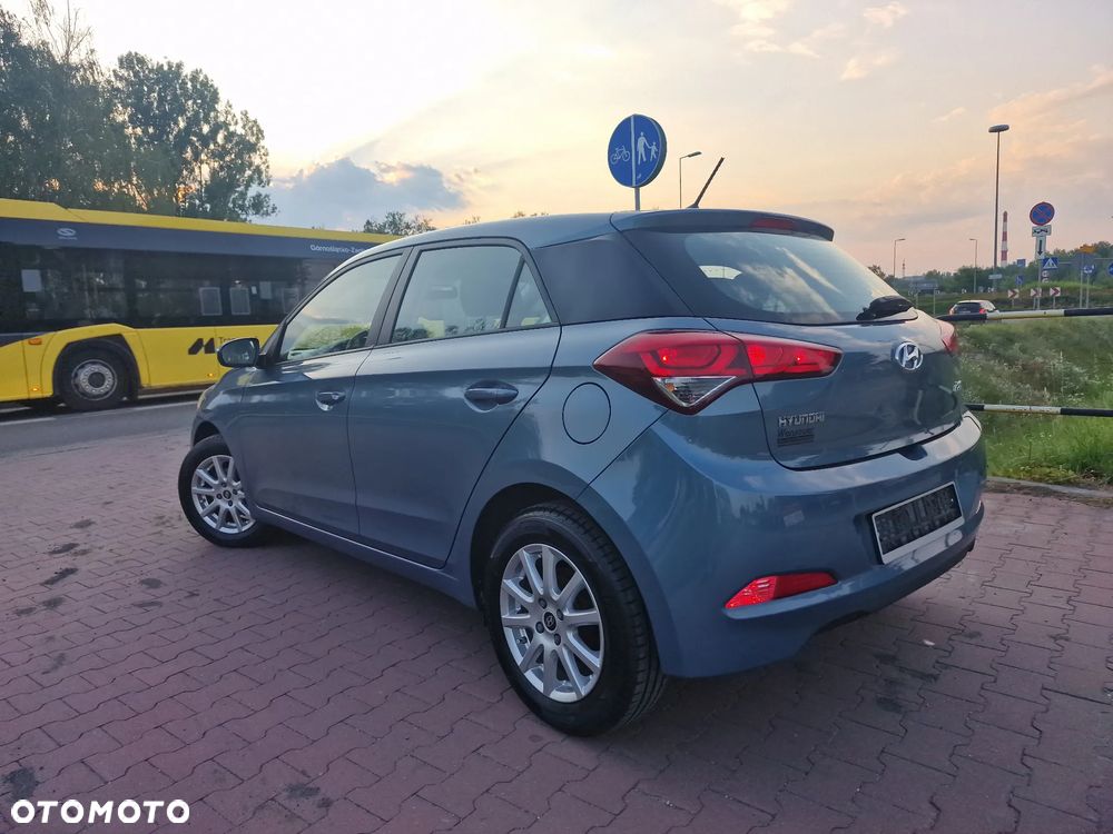 Hyundai i20 1.2 BlueDrive Elegant - 27