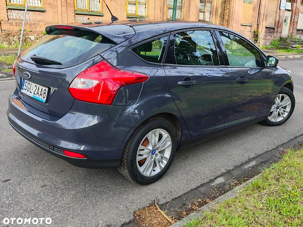 Ford Focus 1.6 Ambiente - 13