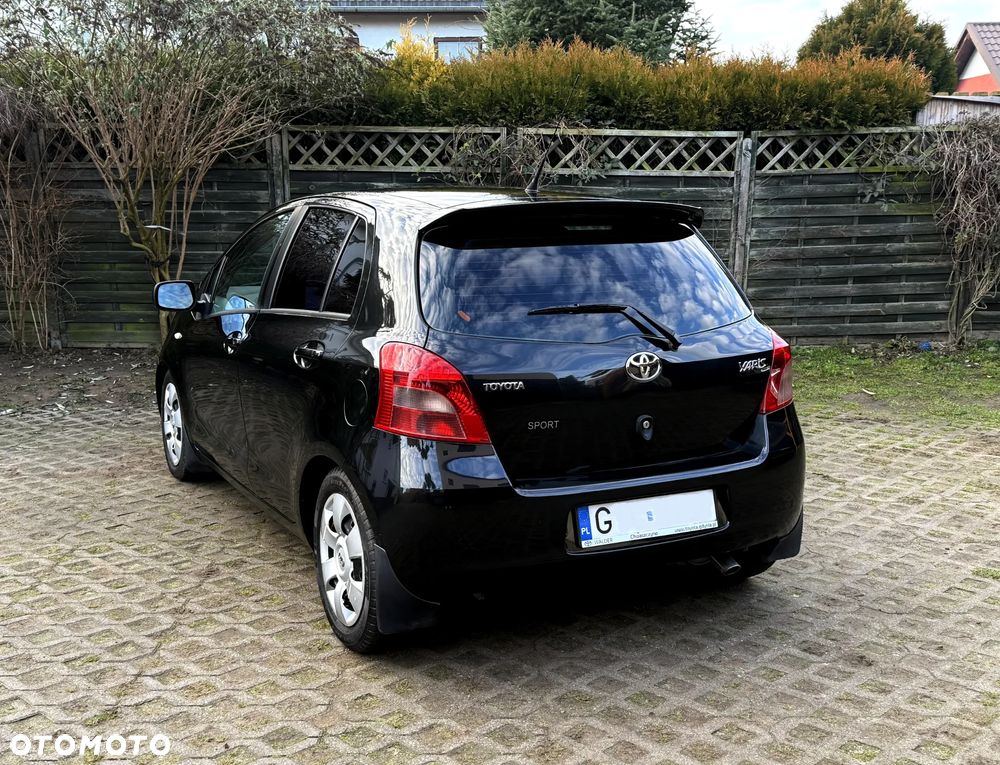 Toyota Yaris 1.3 Edition S - 24