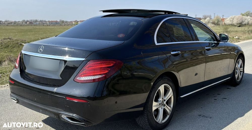 Mercedes-Benz E 220 d Aut. - 2