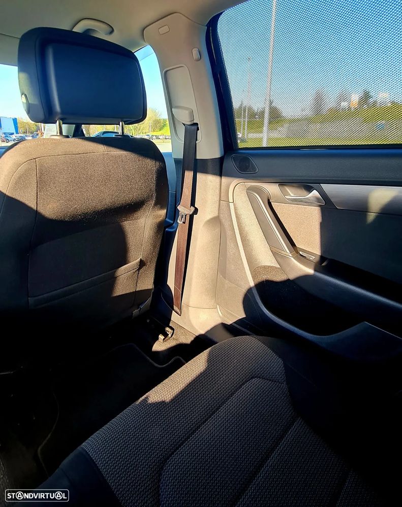 VW Passat Variant - 11