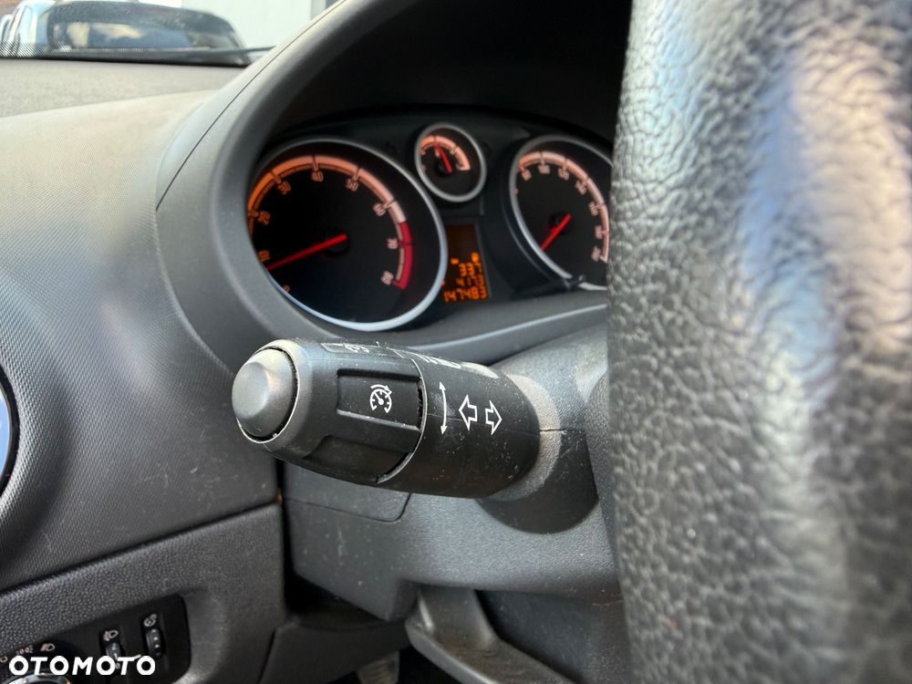 Opel Corsa 1.2 16V Cosmo - 13