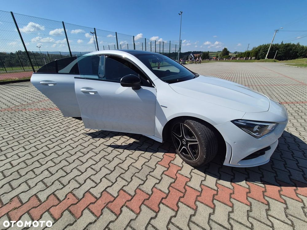 Mercedes-Benz CLA - 4