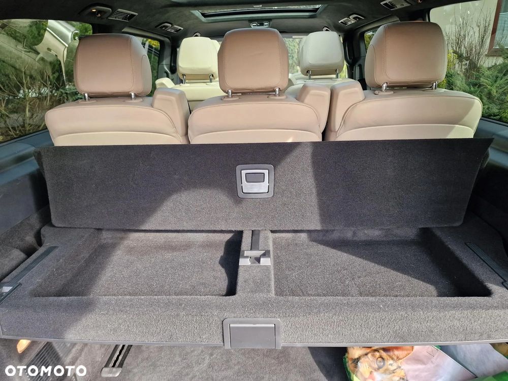 Mercedes-Benz Klasa V - 22