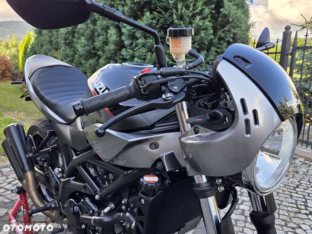 Suzuki SV - 25
