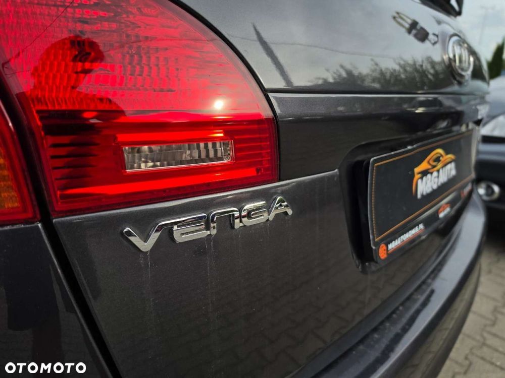 Kia Venga - 32