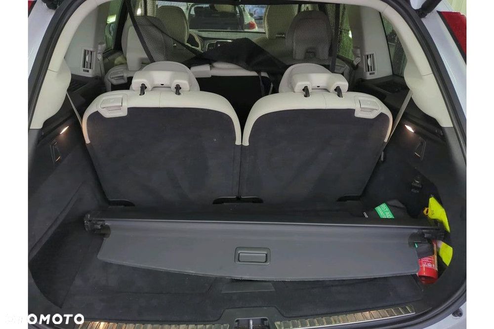 Volvo XC 90 - 8