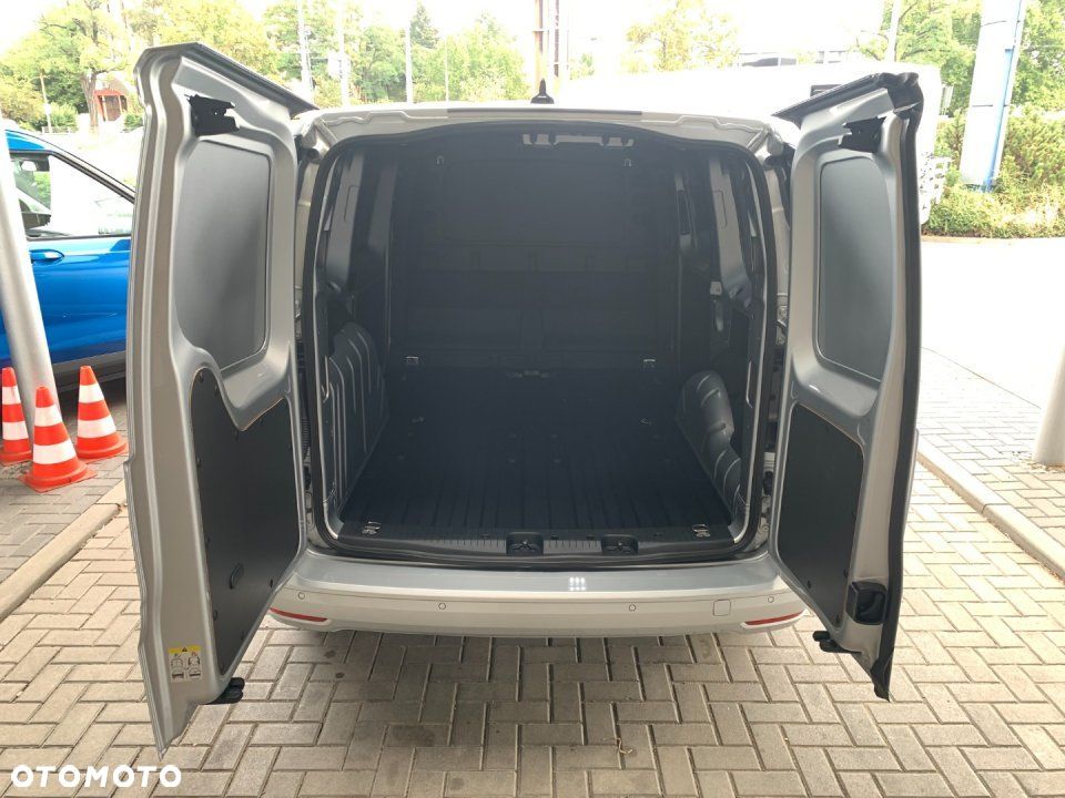 Ford Transit Connect - 12
