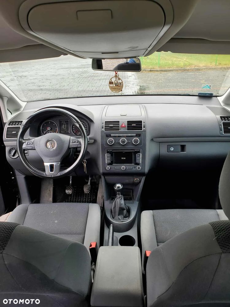 Volkswagen Touran - 5