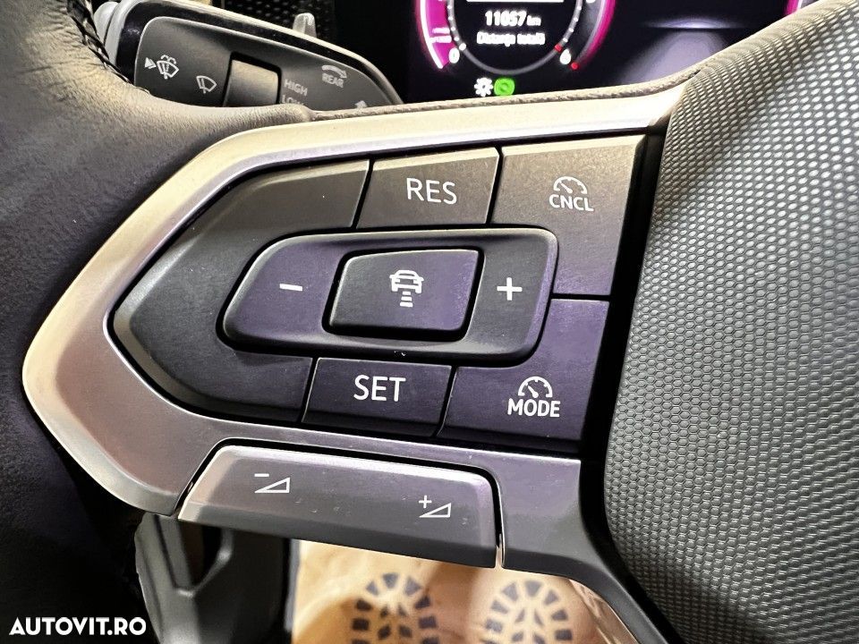 Volkswagen Tiguan - 13