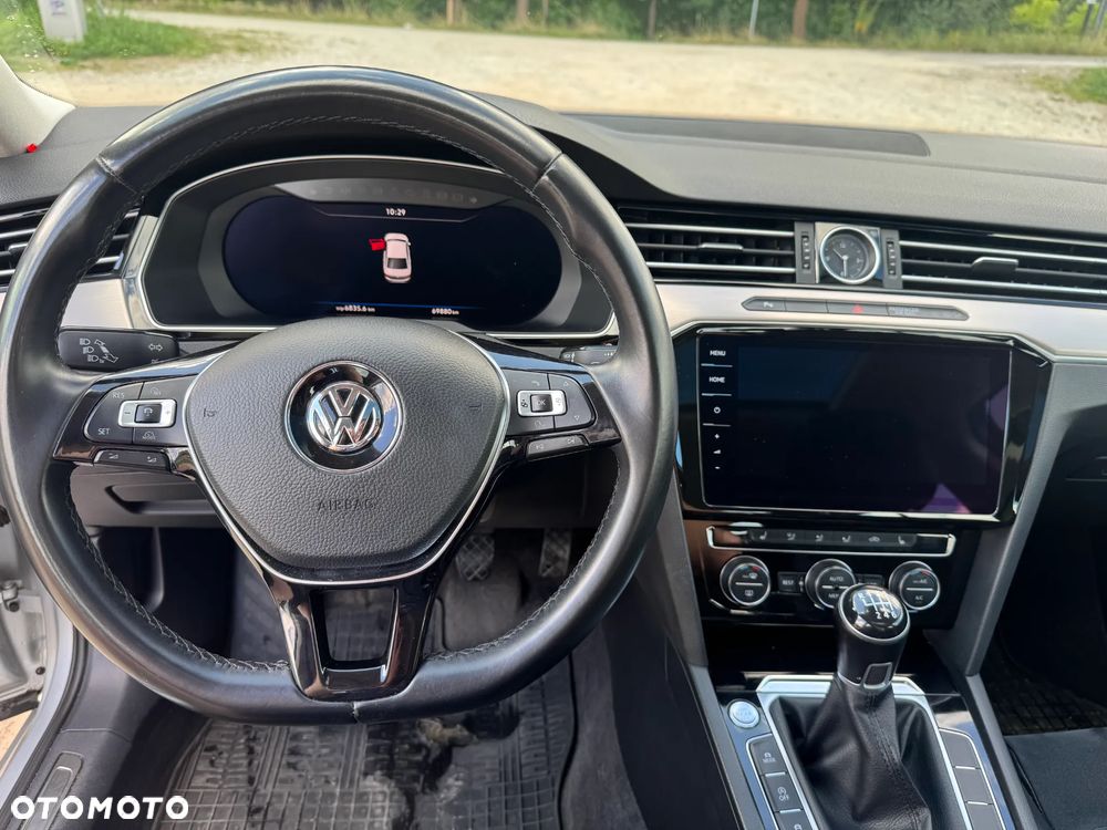 Volkswagen Passat 1.8 TSI BMT Highline - 9