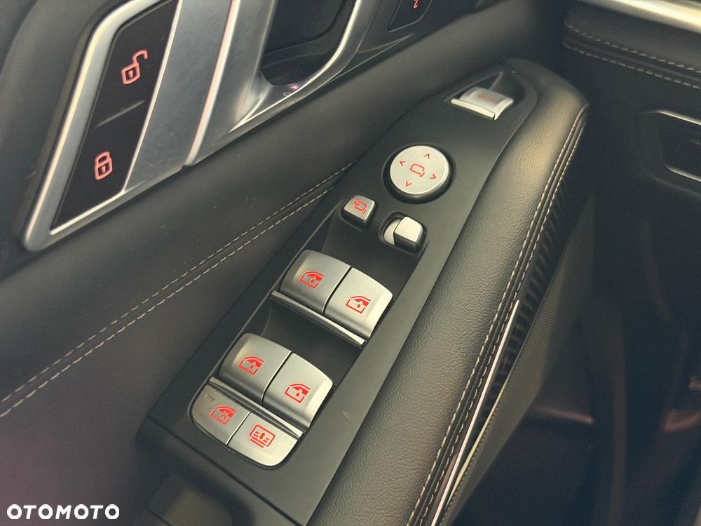 BMW X7 - 28