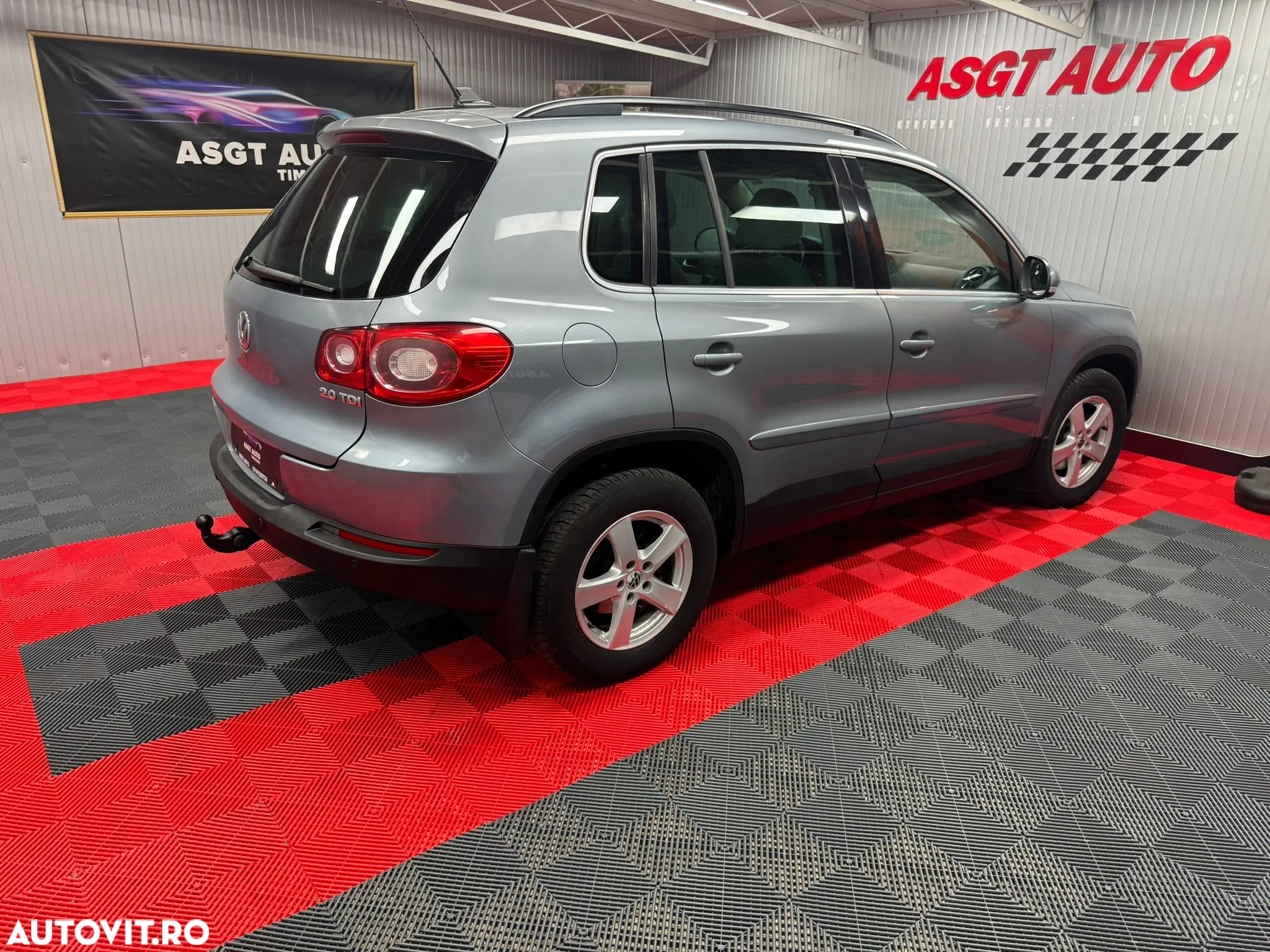 Volkswagen Tiguan - 7