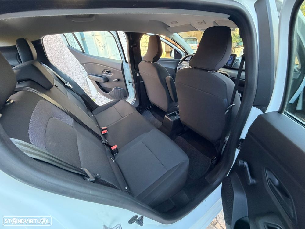 Dacia Sandero 1.0 SCe Essential — fotografia 13