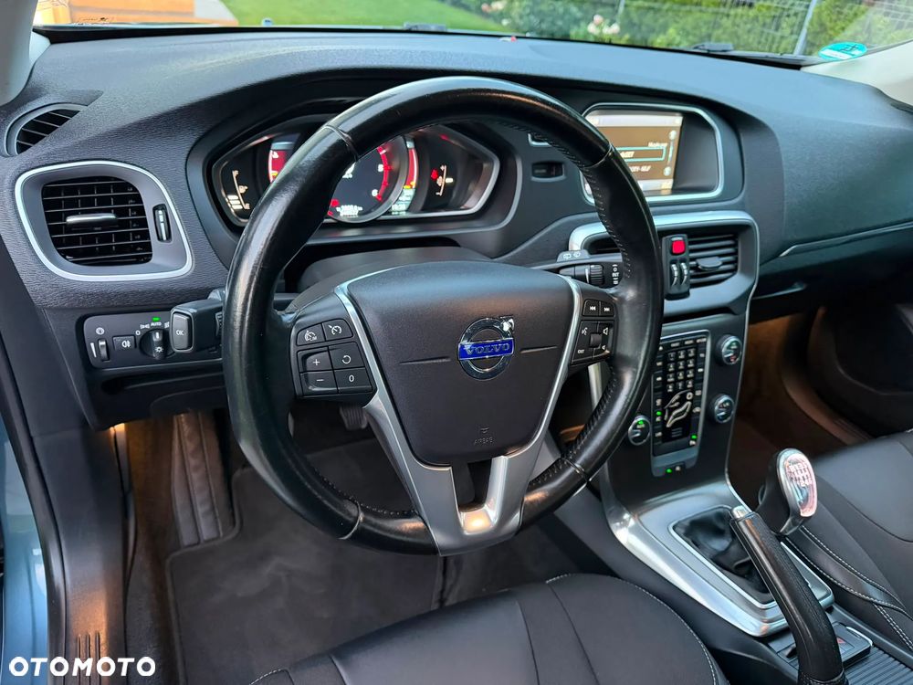 Volvo V40 D2 Summum - 15