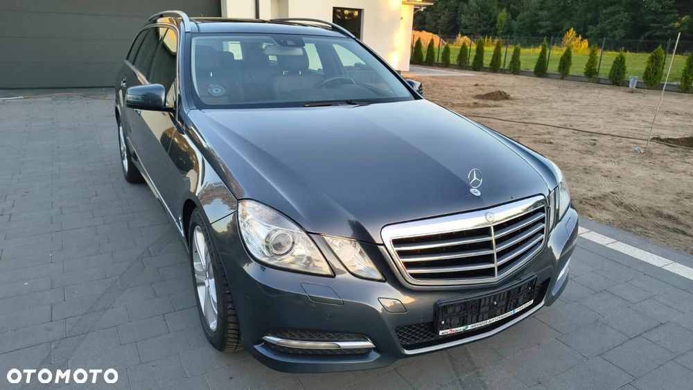 Mercedes-Benz Klasa E 250 CDI DPF BlueEFFICIENCY Automatik Avantgarde - 12