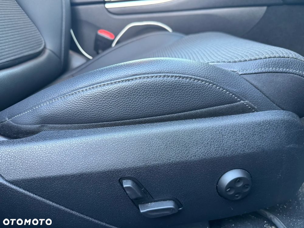 Mercedes-Benz Klasa C 220 d T 9G-TRONIC Avantgarde - 23