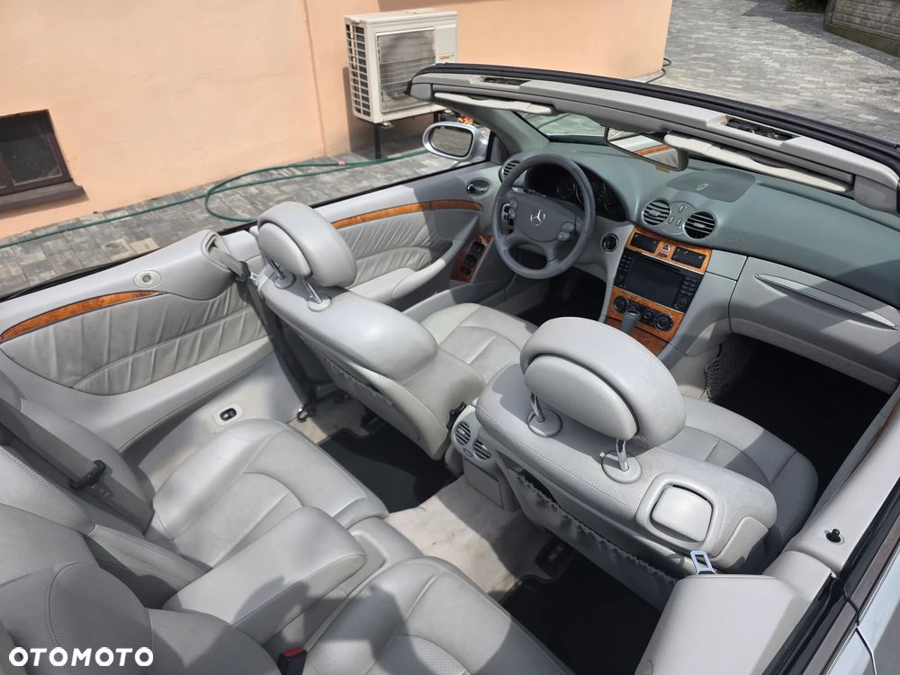 Mercedes-Benz CLK - 20