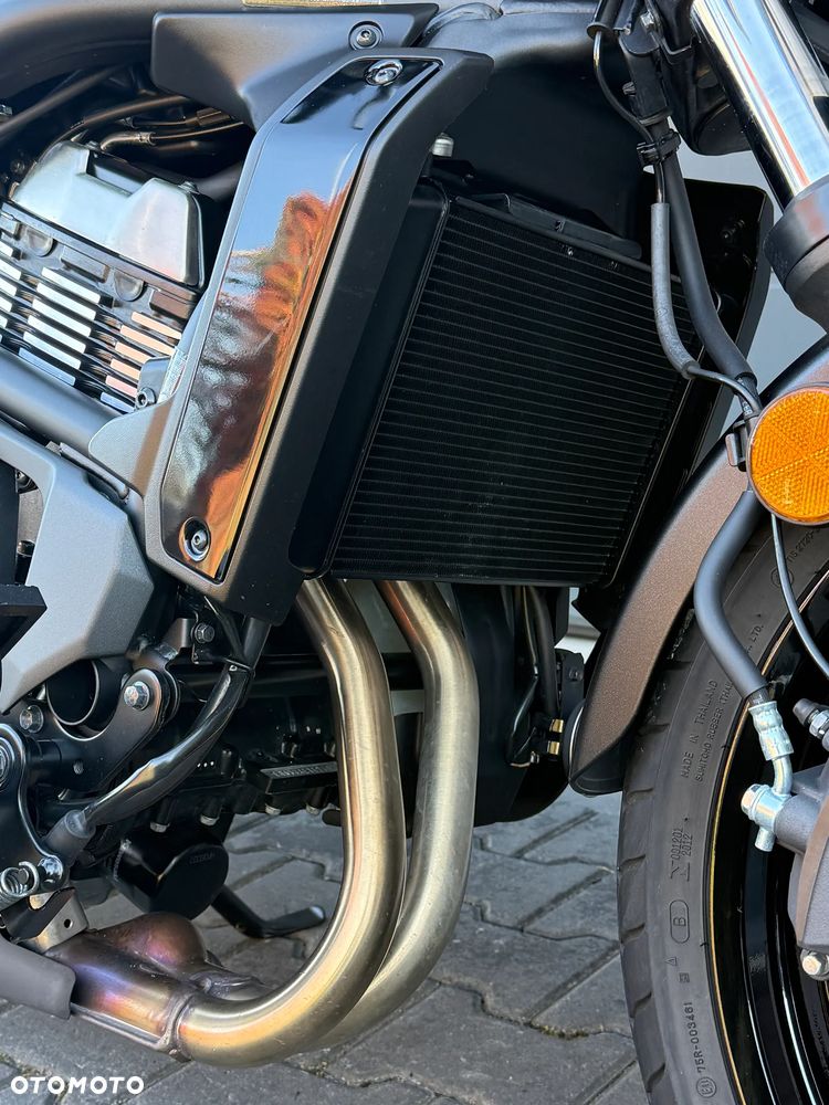 Kawasaki Vulcan S - 21