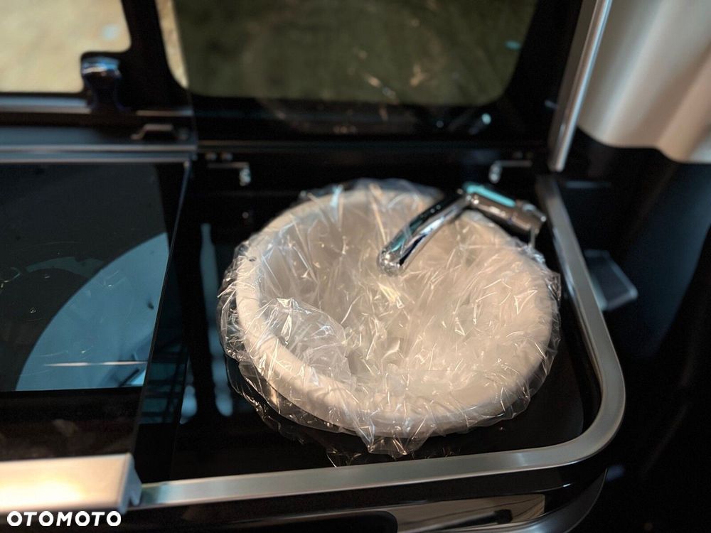 Mercedes-Benz Klasa V - 23