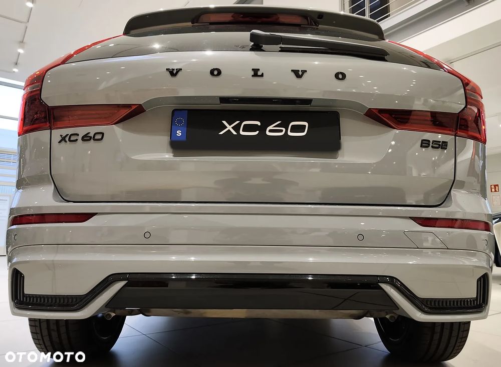 Volvo XC 60 B5 B AWD Ultimate Black Edition - 18