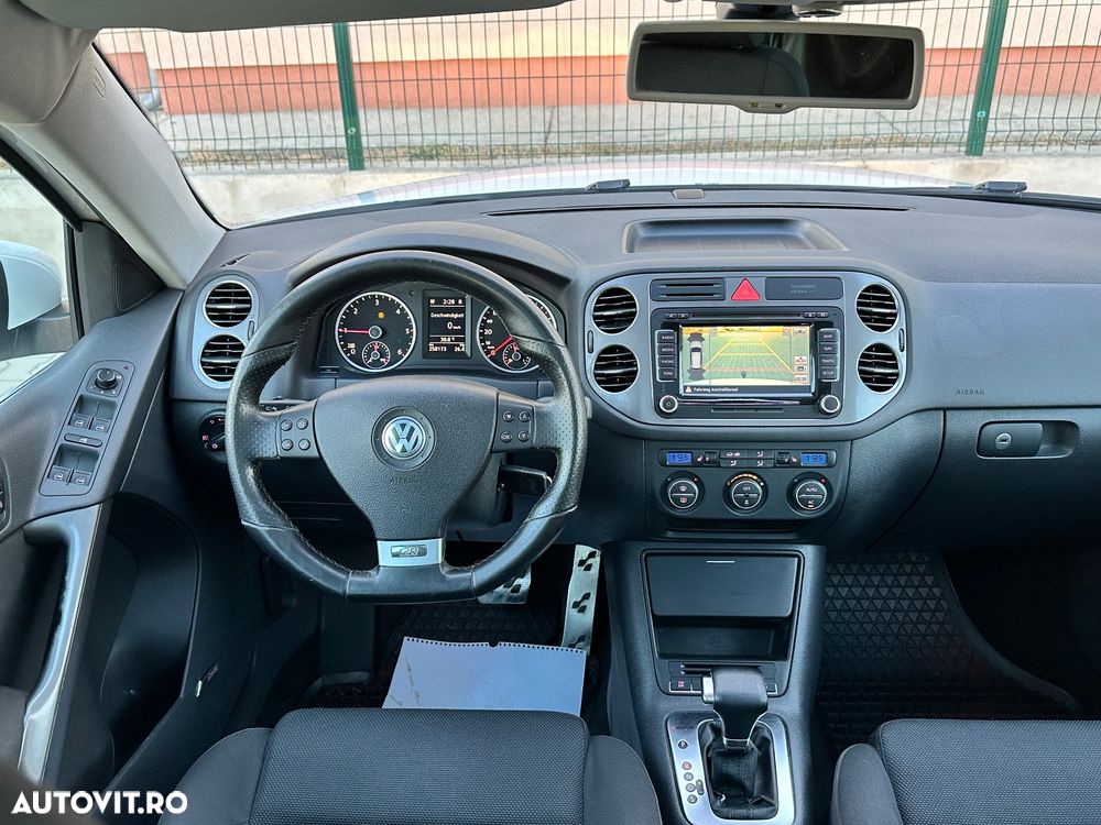 Volkswagen Tiguan - 9