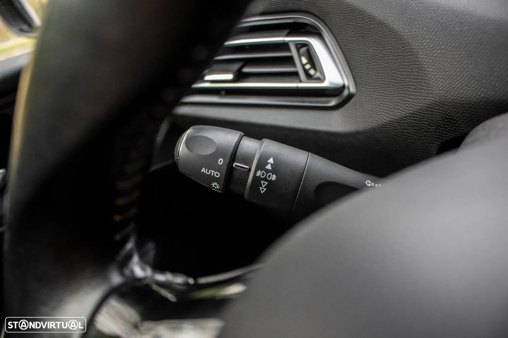 Peugeot 308 SW BlueHDi 100 Stop & Start Active - 14