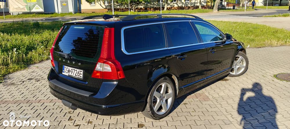 Volvo V70 D2 Summum - 3