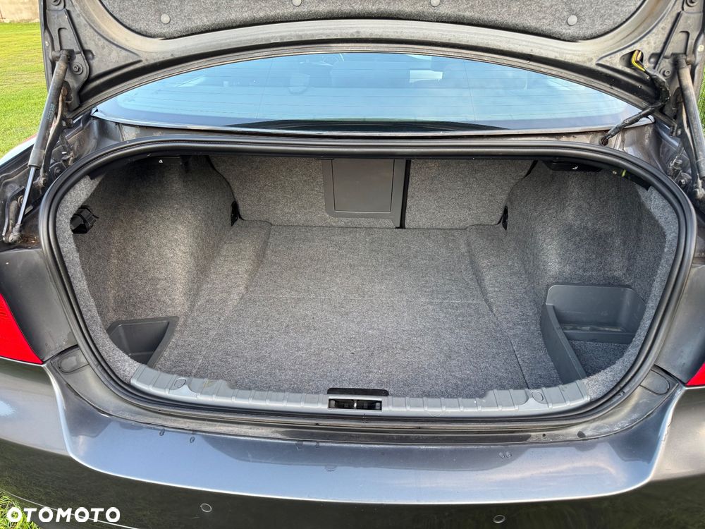 BMW Seria 3 318d DPF - 24