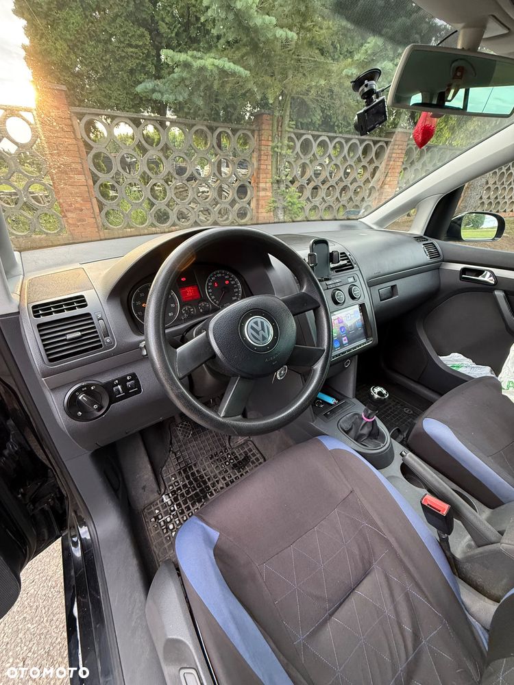 Volkswagen Touran 1.6 FSI Basis - 5