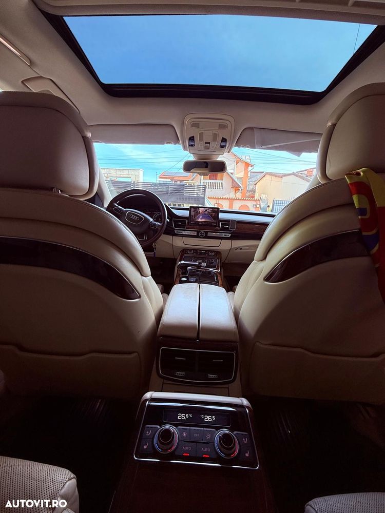 Audi A8 - 12