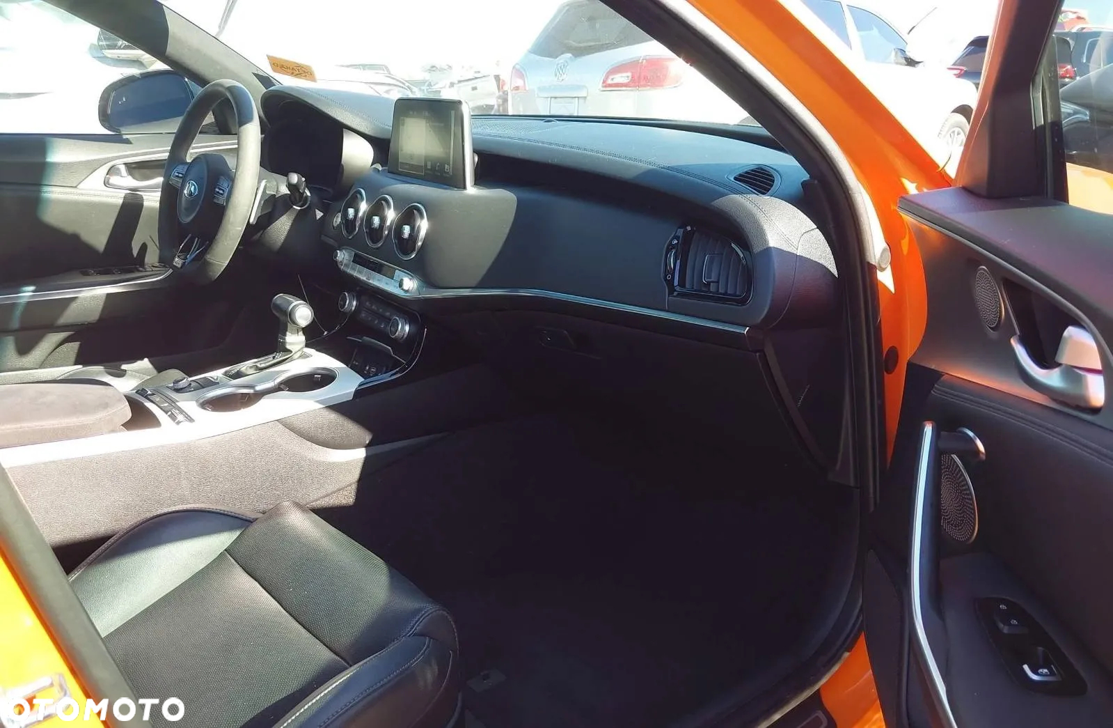 Kia Stinger - 9