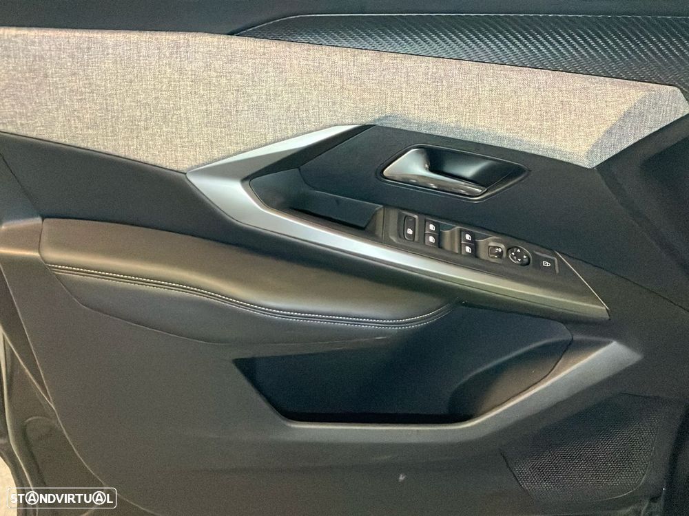 Peugeot 3008 1.2 Hybrid Allure e-DCS6 - 20