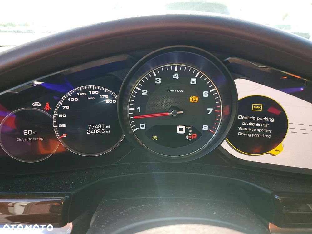 Porsche Panamera 4S - 10