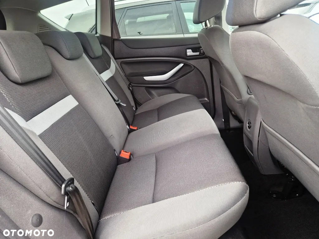 Ford Kuga 2.0 TDCi Titanium - 26